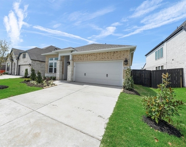 3447 Rich Radish Road - Photo Thumbnail 2