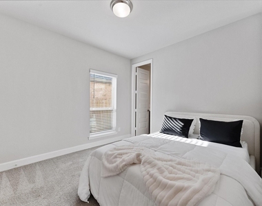 13055 Soaring Forest Drive - Photo Thumbnail 16