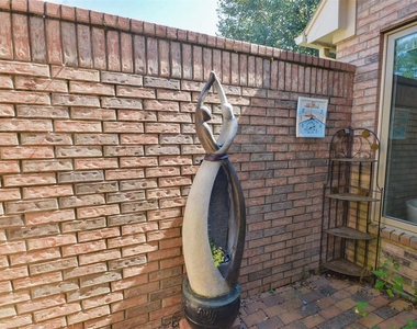 4510 Elmstone Court - Photo Thumbnail 7