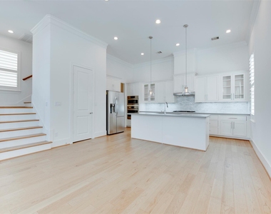 8736 Oak Kolbe Lane - Photo Thumbnail 9
