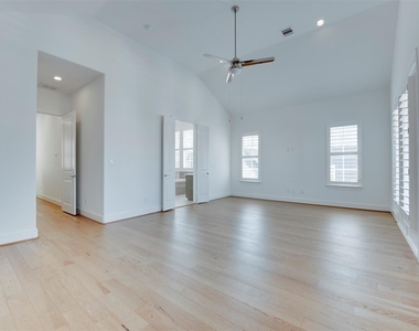 8736 Oak Kolbe Lane - Photo Thumbnail 24