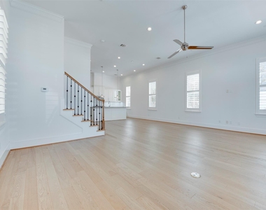 8736 Oak Kolbe Lane - Photo Thumbnail 2