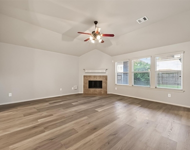28207 Chalet Park Drive - Photo Thumbnail 3