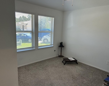 3305 Cold Swan Court - Photo Thumbnail 13