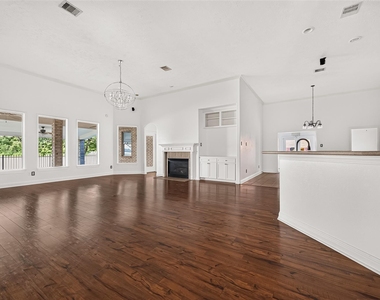 3831 Lakeridge Canyon Drive - Photo Thumbnail 9