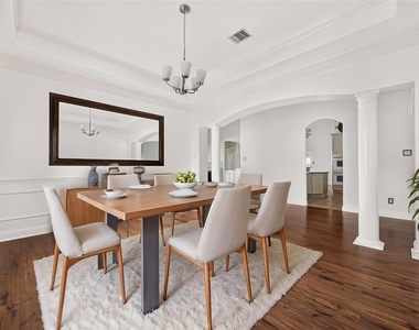 3831 Lakeridge Canyon Drive - Photo Thumbnail 5