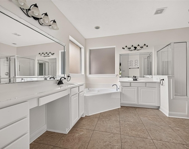 3831 Lakeridge Canyon Drive - Photo Thumbnail 27