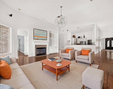 3831 Lakeridge Canyon Drive - Photo Thumbnail 7