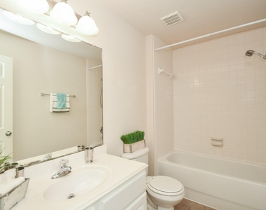 128 Emerald Loch Lane - Photo Thumbnail 4