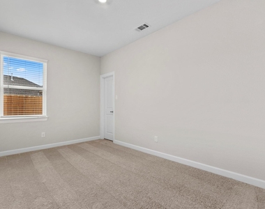 1026 Whispering Winds Drive - Photo Thumbnail 13