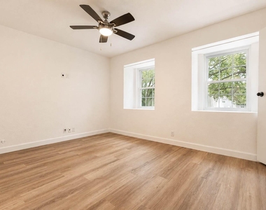 11002 Hammerly Boulevard - Photo Thumbnail 14