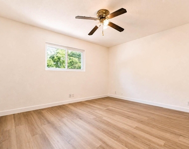 11002 Hammerly Boulevard - Photo Thumbnail 18