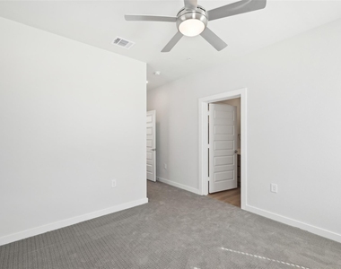 3651-823 S Custer Road - Photo Thumbnail 14