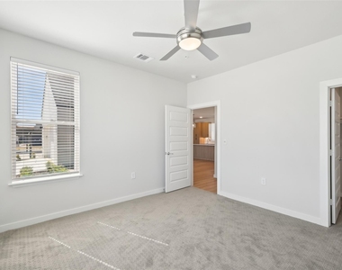 3651-823 S Custer Road - Photo Thumbnail 26
