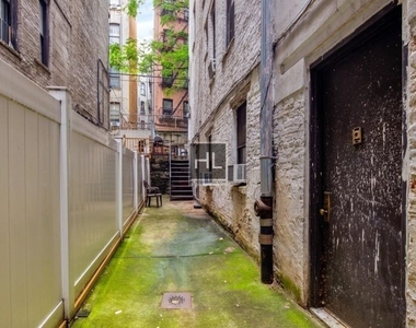 East 13 Street - Photo Thumbnail 11
