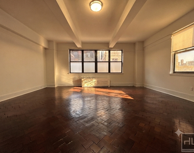 West 73rd Street - Photo Thumbnail 1