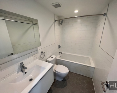 225 Mac Dougal Street - Photo Thumbnail 5