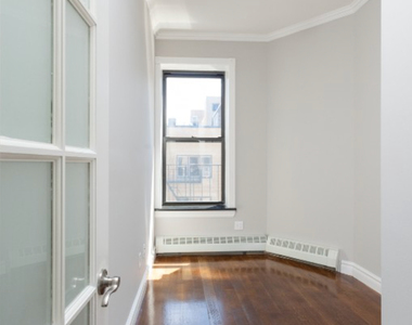 East 28 Street - Photo Thumbnail 3