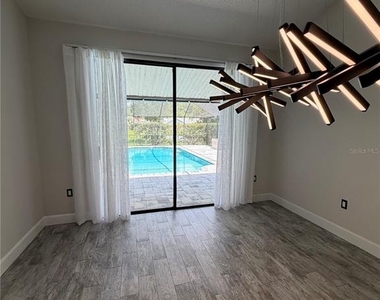 3221 Oakwood Place - Photo Thumbnail 12