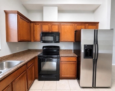 9630 Baton Rouge Lane - Photo Thumbnail 8
