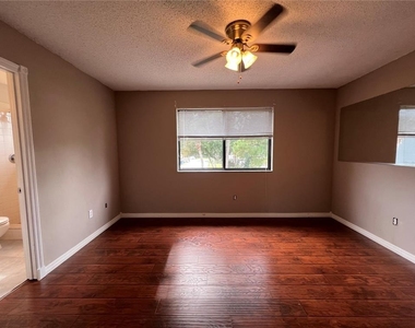 100 E Baywood Square - Photo Thumbnail 10