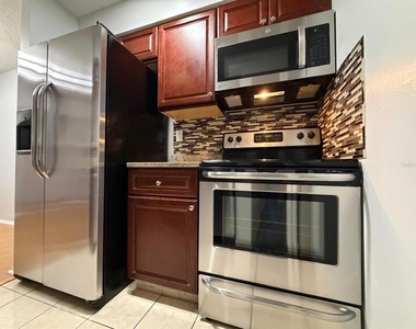 8643 Mallard Reserve Drive - Photo Thumbnail 18