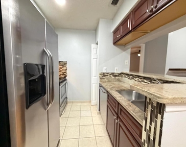 8643 Mallard Reserve Drive - Photo Thumbnail 22
