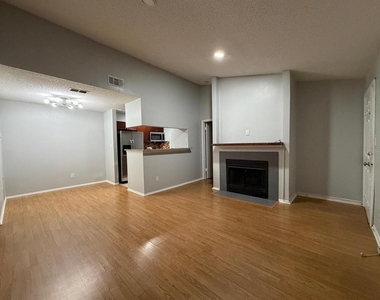 8643 Mallard Reserve Drive - Photo Thumbnail 20