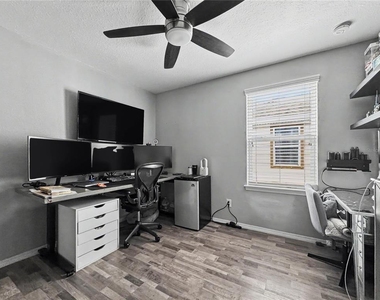 4842 Chatterton Way - Photo Thumbnail 3