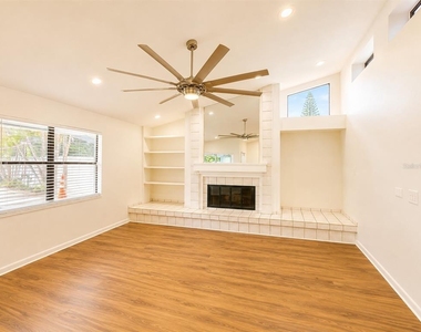 1915 W Orient Street - Photo Thumbnail 10