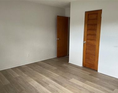 7360 111th Street - Photo Thumbnail 13