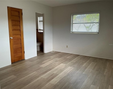 7360 111th Street - Photo Thumbnail 12