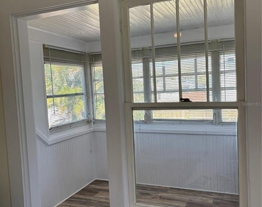 810 22nd Avenue N - Photo Thumbnail 11