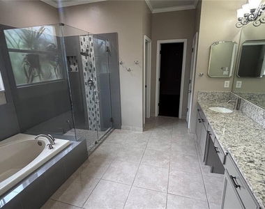 4613 River Overlook Drive - Photo Thumbnail 12