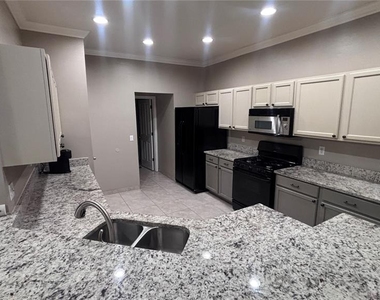 4613 River Overlook Drive - Photo Thumbnail 5