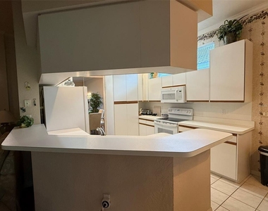 5107 Pinnacle Drive - Photo Thumbnail 8