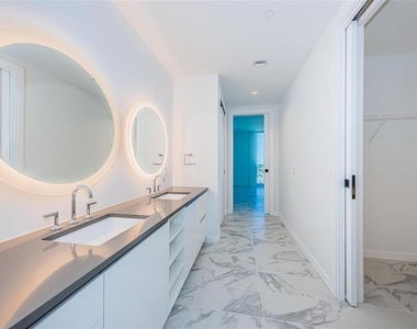 777 3rd Avenue N - Photo Thumbnail 5