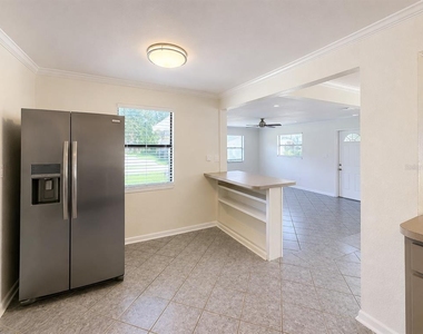 7301 N Dartmouth Avenue - Photo Thumbnail 6