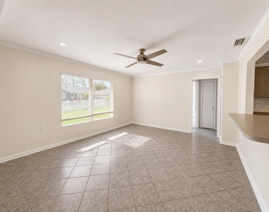 7301 N Dartmouth Avenue - Photo Thumbnail 8