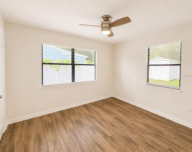 7301 N Dartmouth Avenue - Photo Thumbnail 11