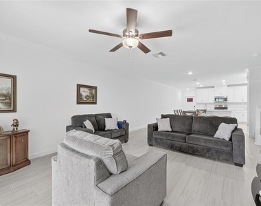 17334 Holly Well Avenue - Photo Thumbnail 12