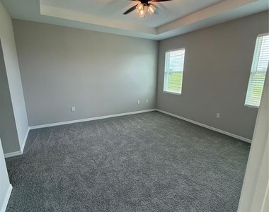 32434 Osprey Peak Way - Photo Thumbnail 7
