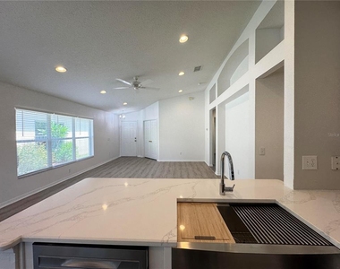 23741 Coral Ridge Lane - Photo Thumbnail 6