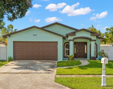 4510 68th Avenue N - Photo Thumbnail 1