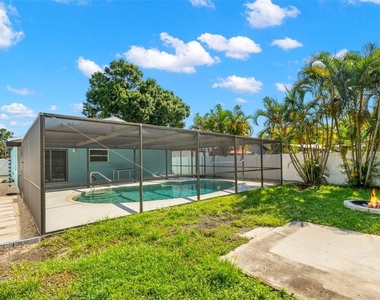 4510 68th Avenue N - Photo Thumbnail 24