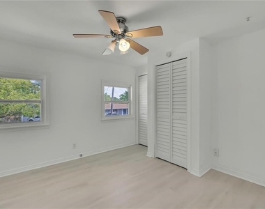 8424 Stillbrook Avenue - Photo Thumbnail 19