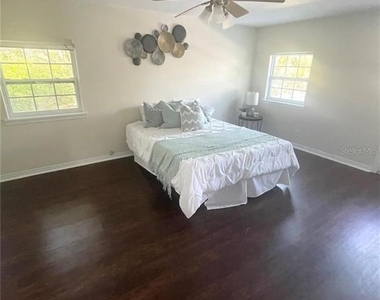 8424 Stillbrook Avenue - Photo Thumbnail 11