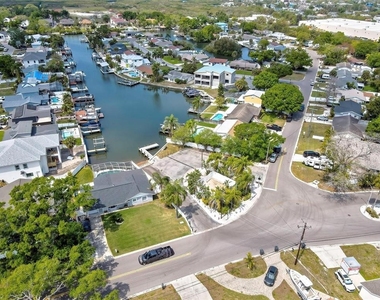 8424 Stillbrook Avenue - Photo Thumbnail 32