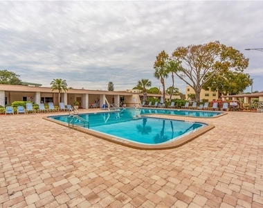 5521 80th Street N - Photo Thumbnail 31