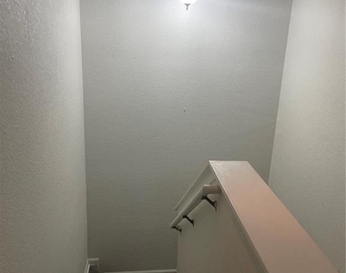 6233 Ashbury Palms Drive - Photo Thumbnail 6